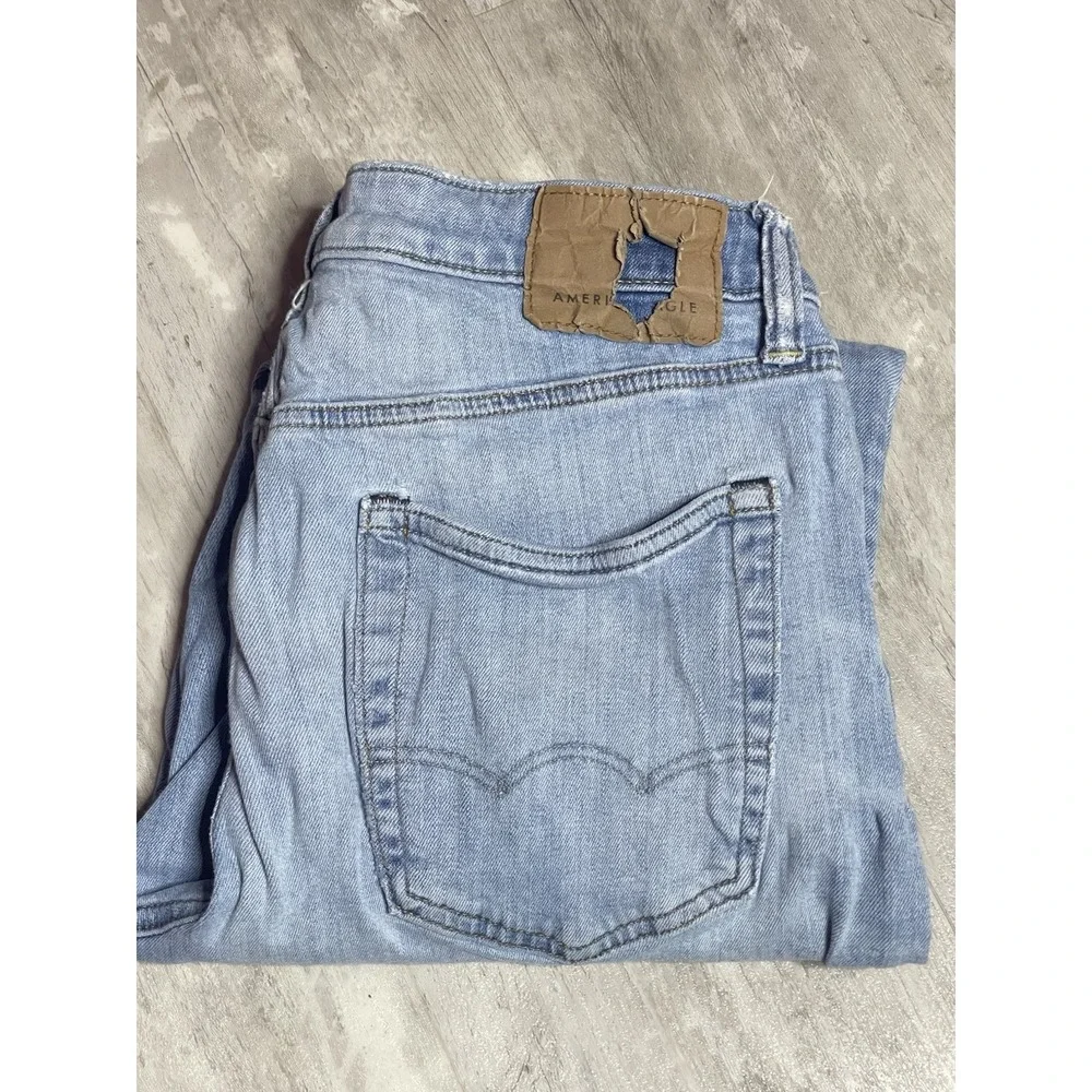 American Eagle Mens Athletic Jeans Size 31X30 Light Wash Airflex+‎ E0132